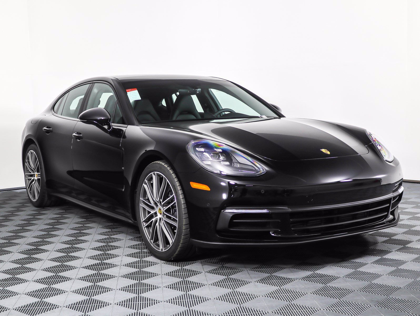 2020 Porsche Panamera Lease Specials | Near Los Angeles