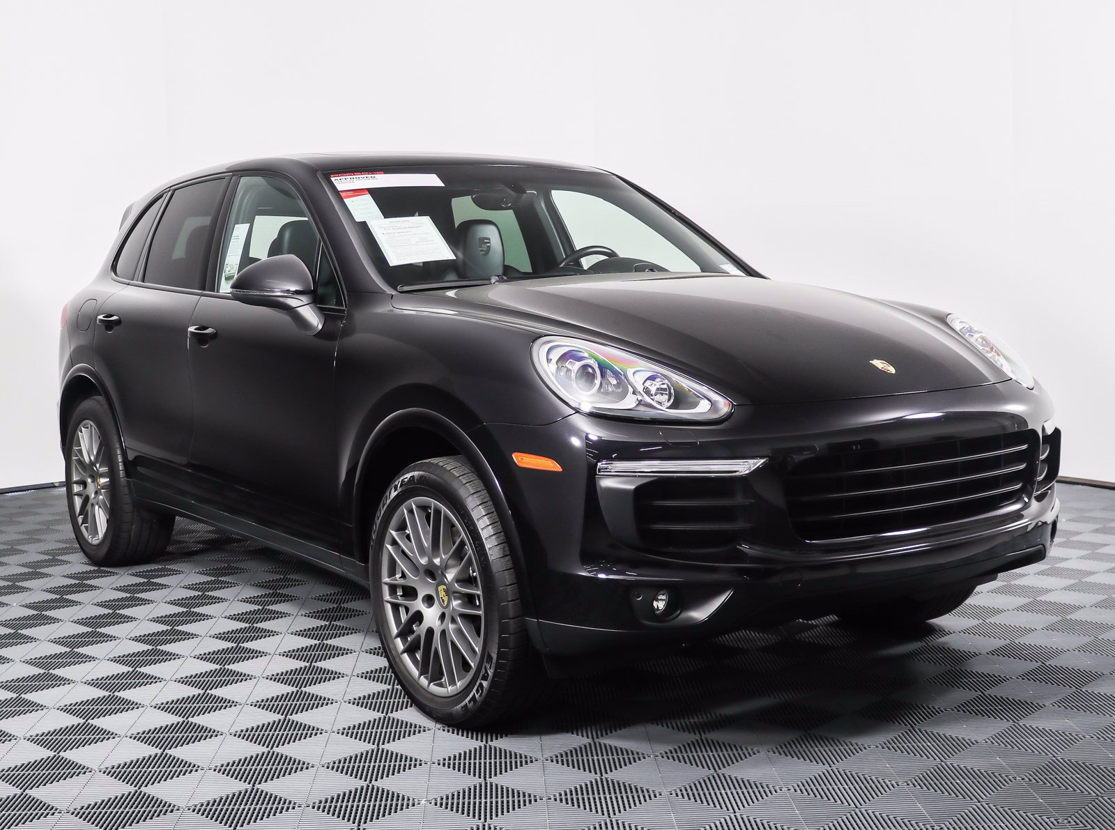 Porsche cayenne platinum edition